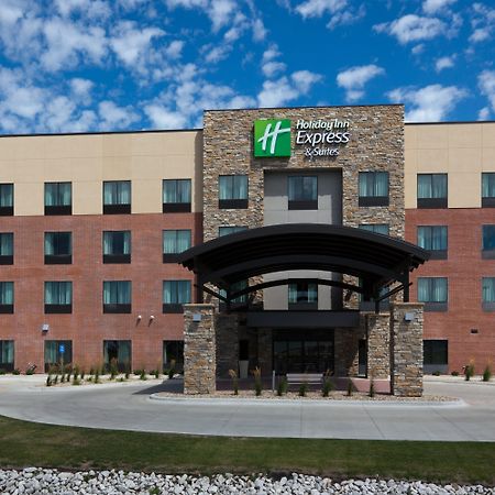 Holiday Inn Express & Suites Fort Dodge By Ihg Exterior foto