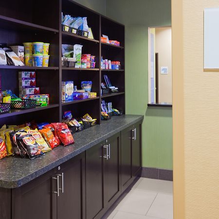 Holiday Inn Express & Suites Fort Dodge By Ihg Exterior foto