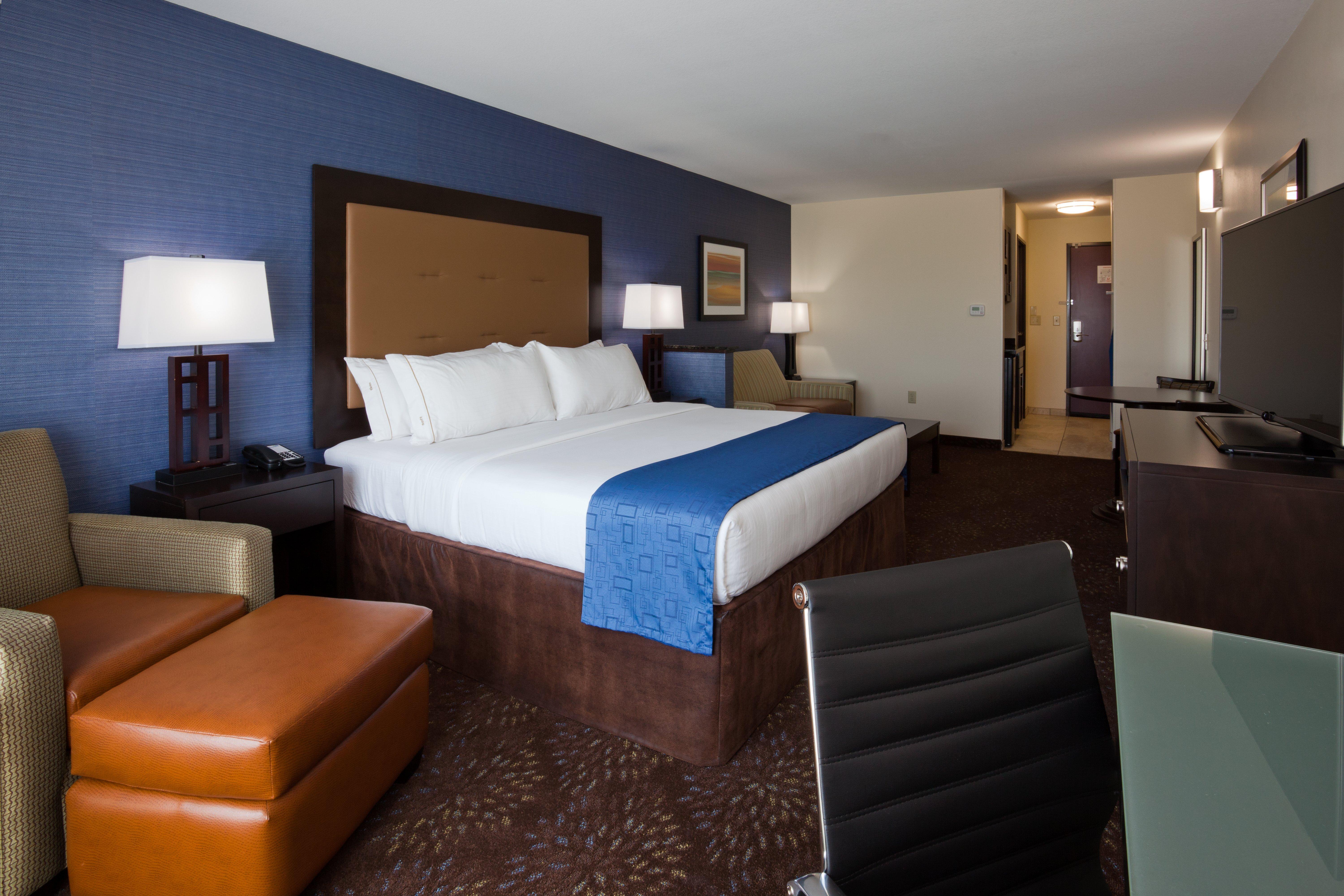 Holiday Inn Express & Suites Fort Dodge By Ihg Exterior foto