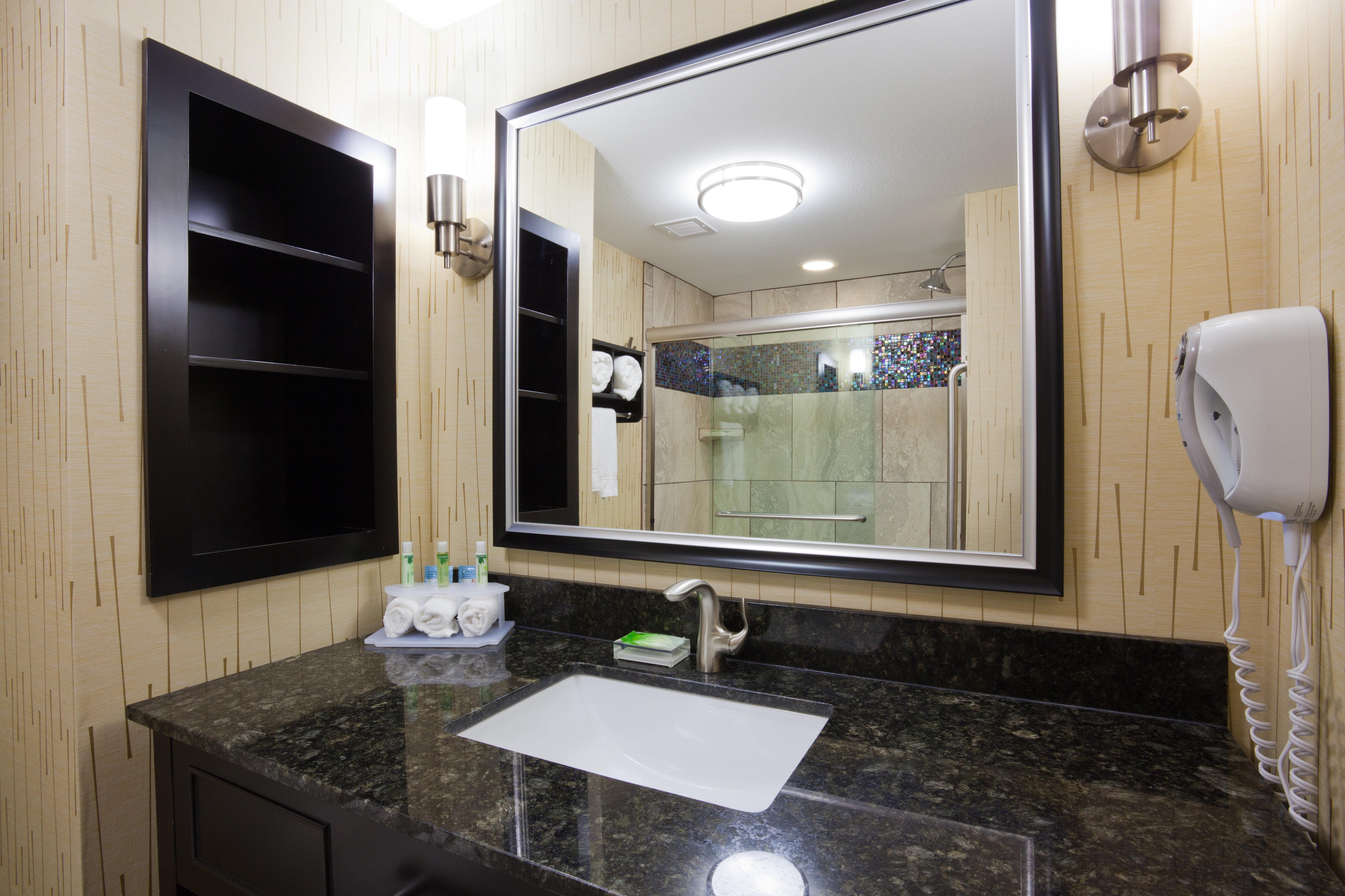 Holiday Inn Express & Suites Fort Dodge By Ihg Exterior foto
