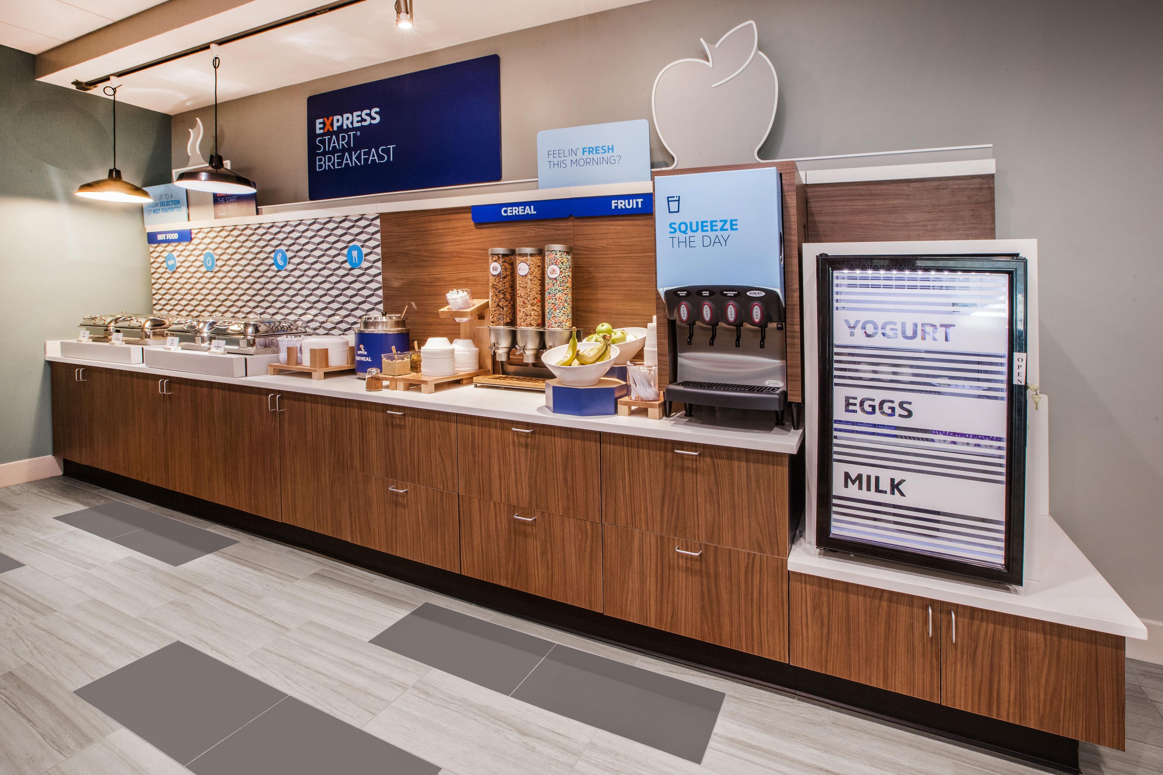 Holiday Inn Express & Suites Fort Dodge By Ihg Exterior foto