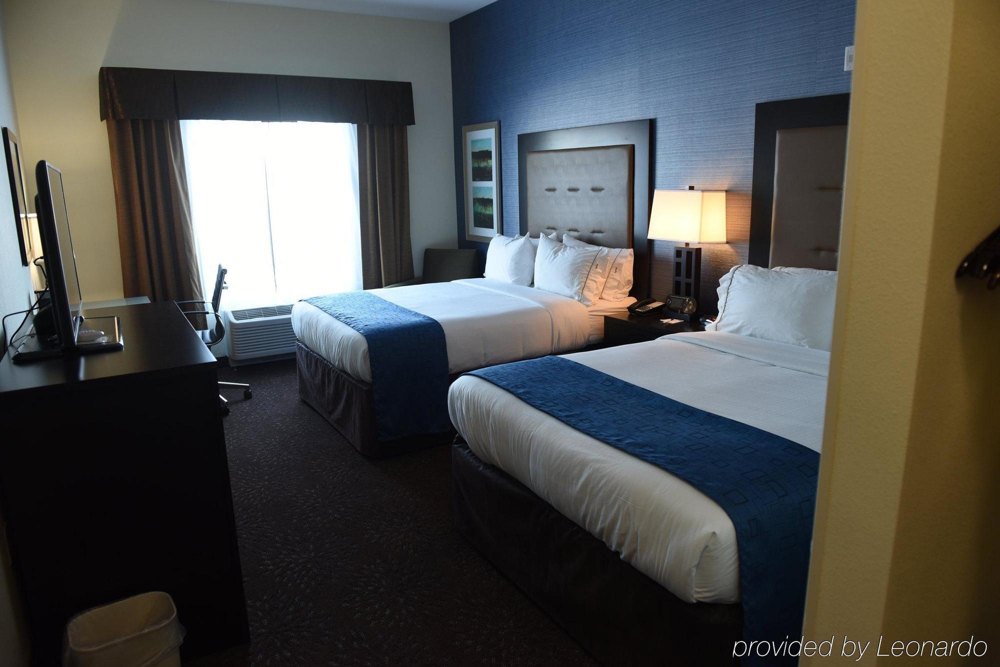 Holiday Inn Express & Suites Fort Dodge By Ihg Exterior foto
