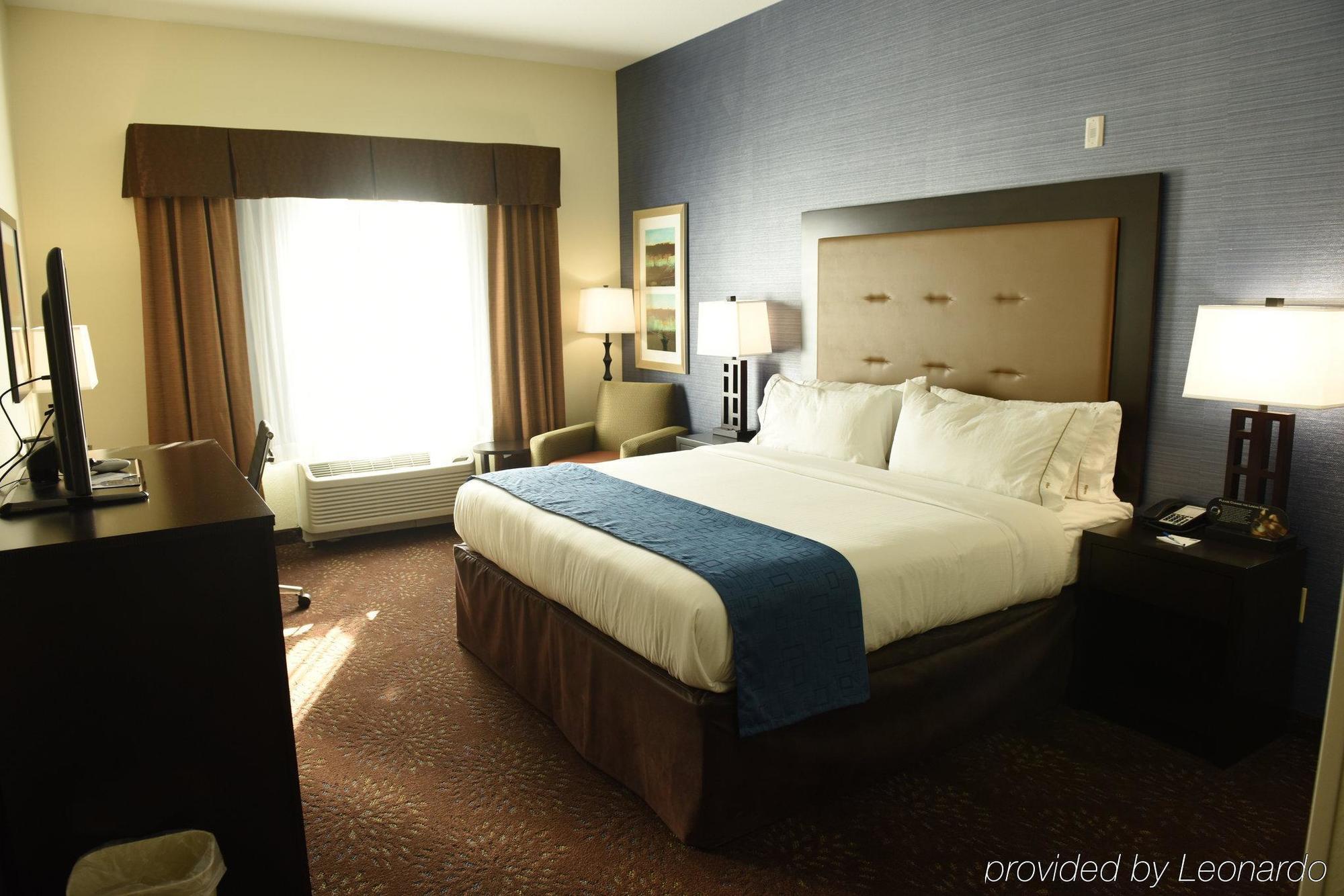 Holiday Inn Express & Suites Fort Dodge By Ihg Exterior foto
